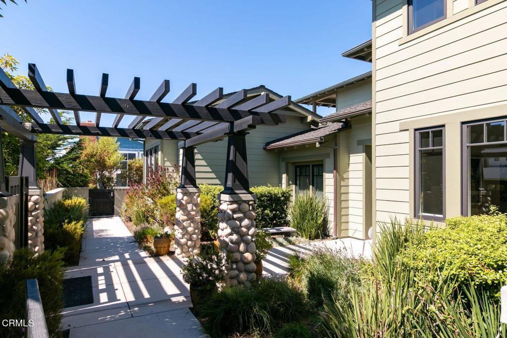 MLS #V1-33161 image #27