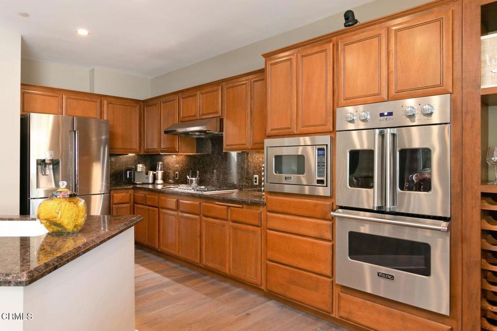 MLS #V1-33161 image #32