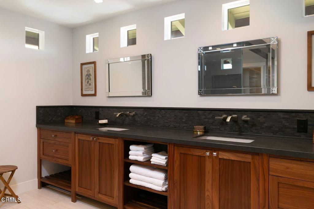 MLS #V1-33161 image #47