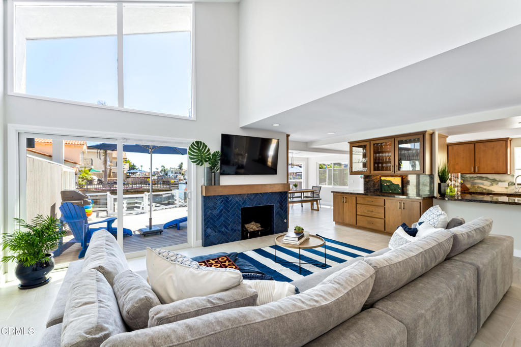 MLS #V1-33162 image #24