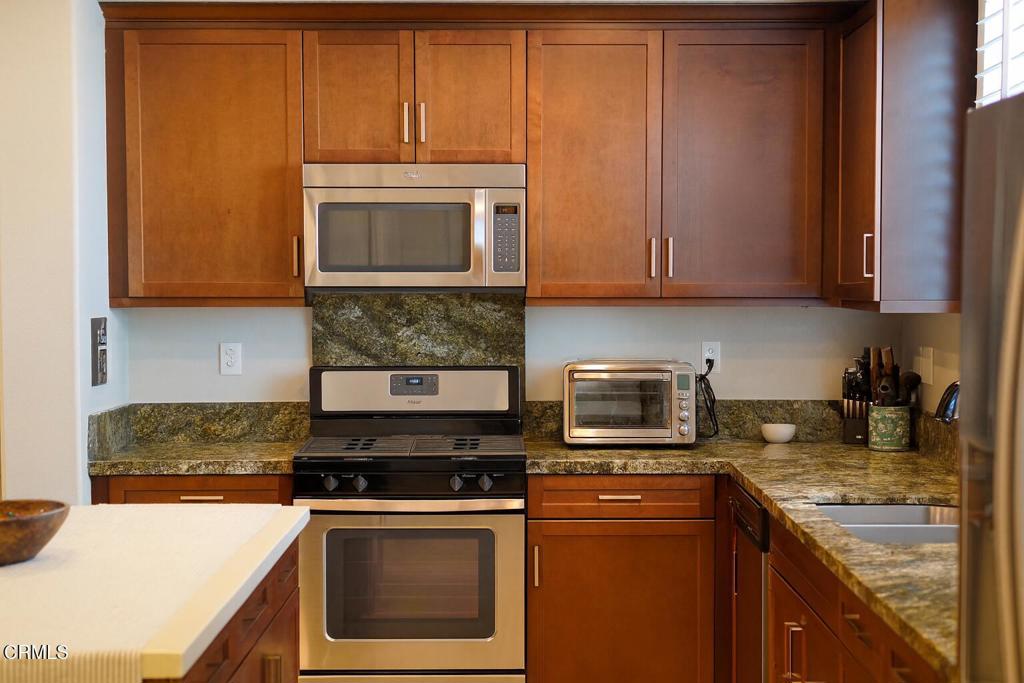 MLS #V1-33163 image #10