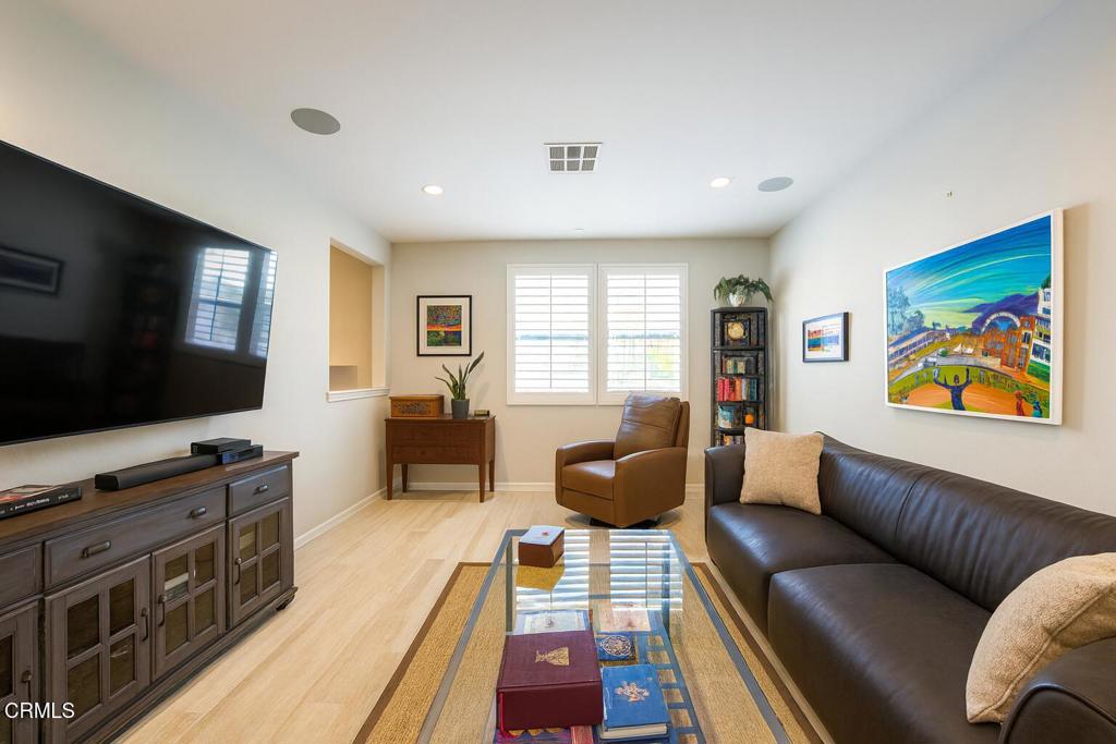 MLS #V1-33163 image #7