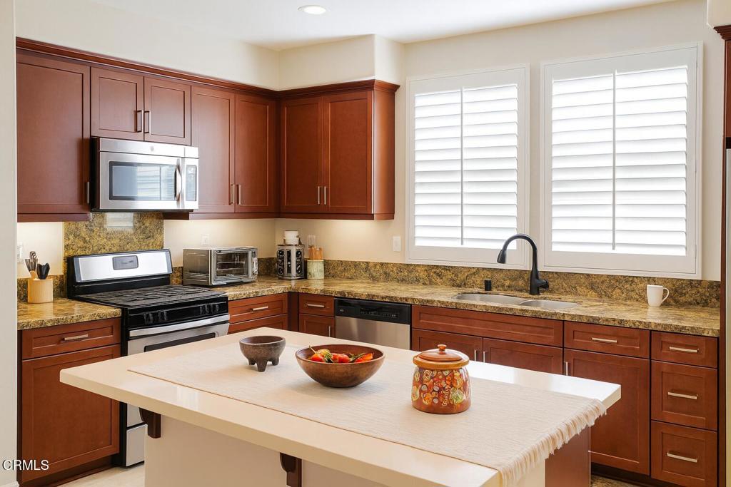 MLS #V1-33163 image #9