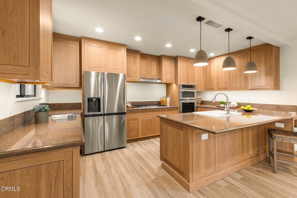 MLS #V1-33168 image #18