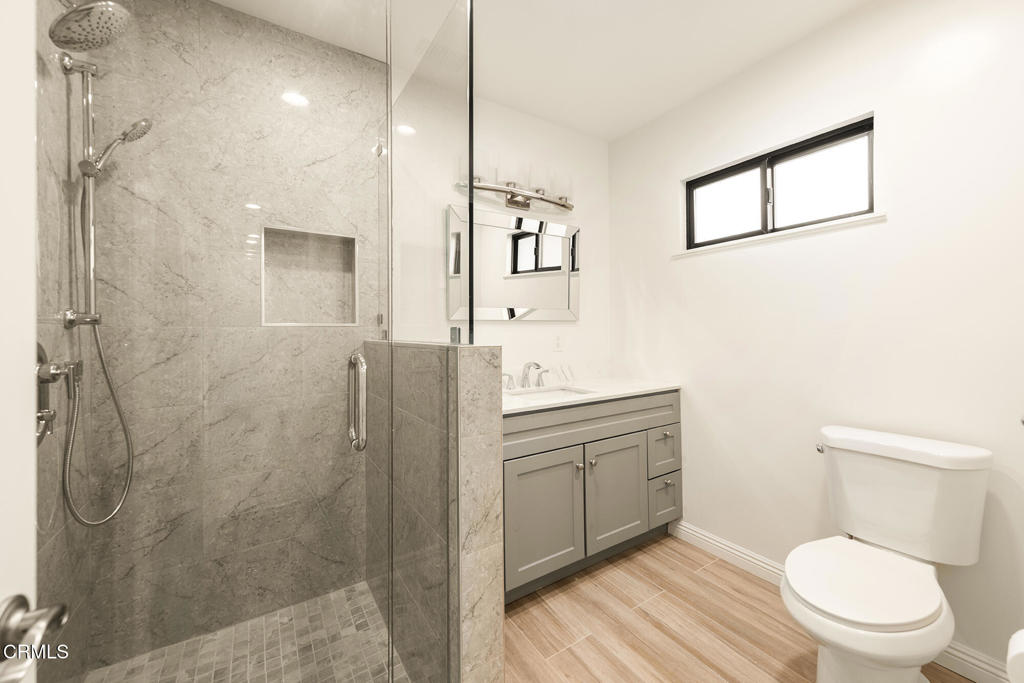 MLS #V1-33168 image #32