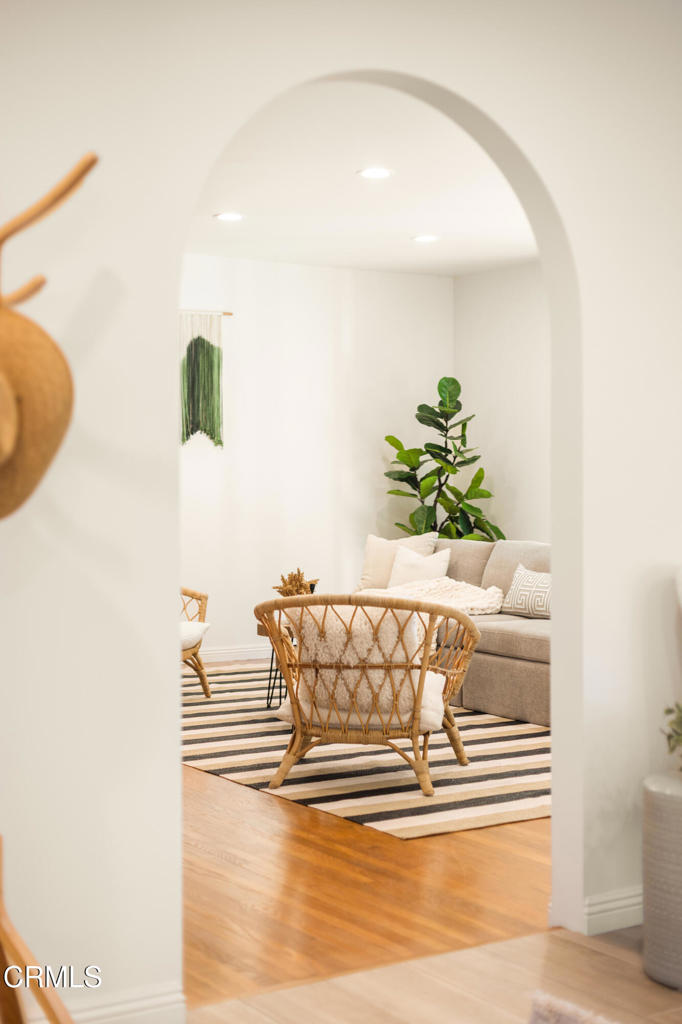 MLS #V1-33168 image #5