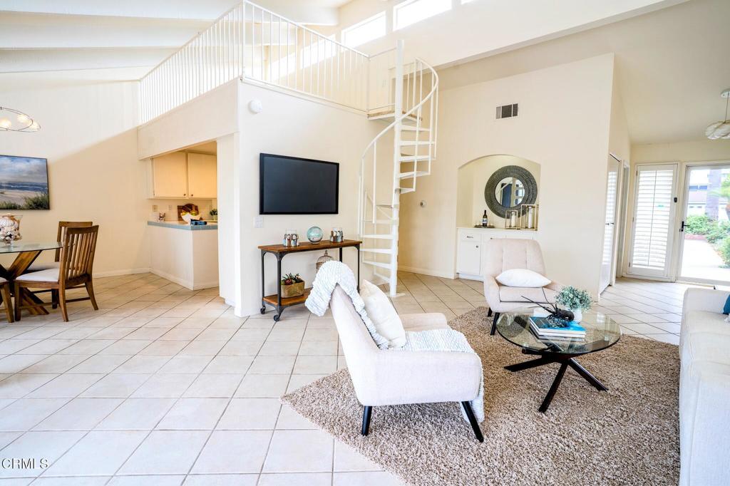 MLS #V1-33173 image #11