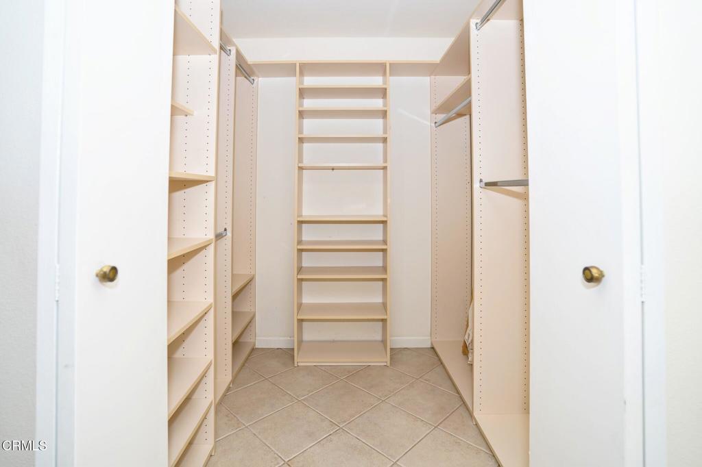 MLS #V1-33173 image #31