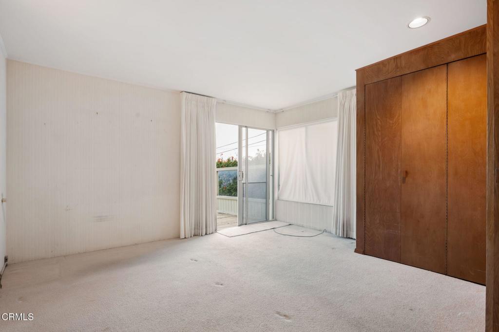 MLS #V1-33177 image #36