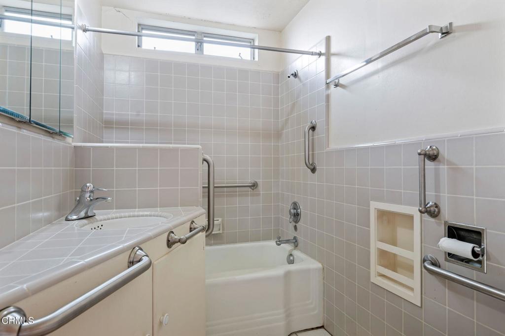 MLS #V1-33177 image #38