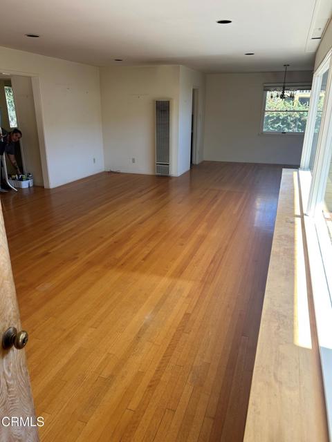 MLS #V1-33177 image #6