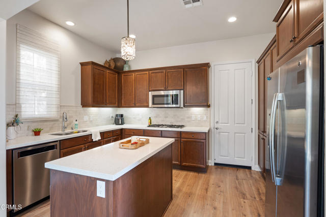 MLS #V1-33178 image #12