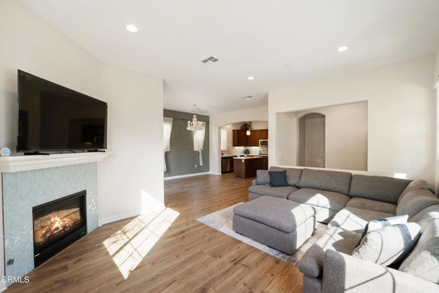 MLS #V1-33178 image #6