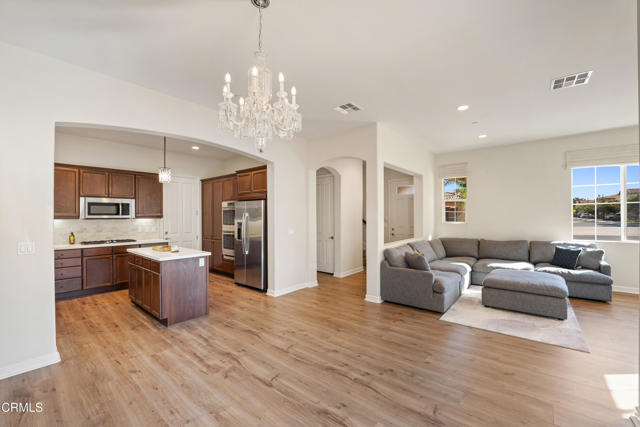 MLS #V1-33178 image #8