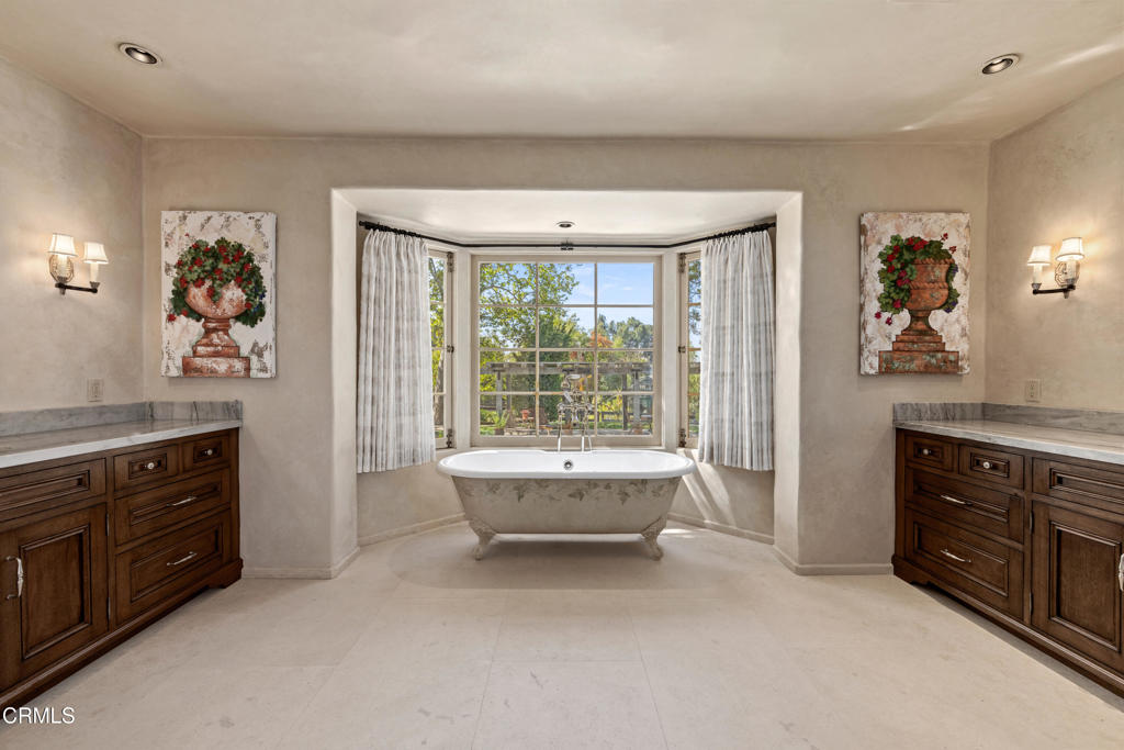 MLS #V1-33194 image #18