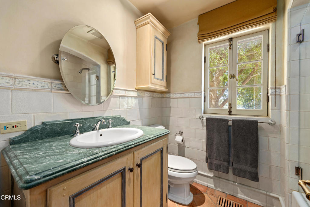 MLS #V1-33194 image #21