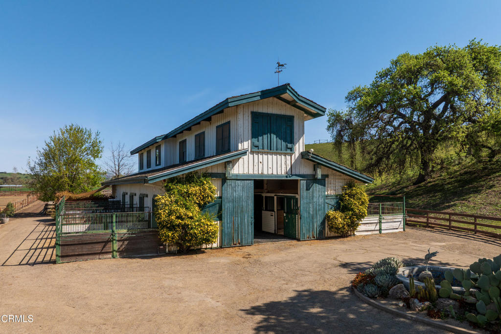 MLS #V1-33194 image #40