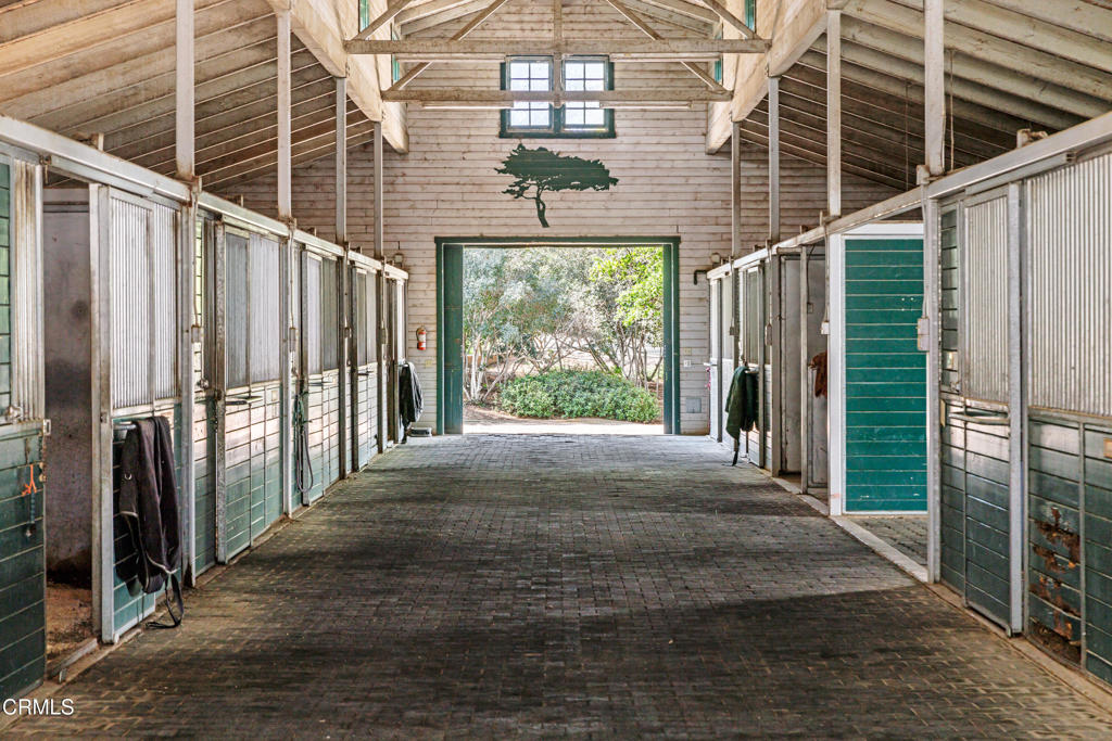 MLS #V1-33194 image #41