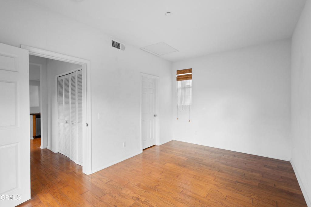 MLS #V1-33201 image #11