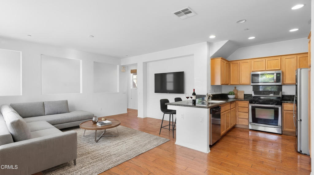 MLS #V1-33201 image #2