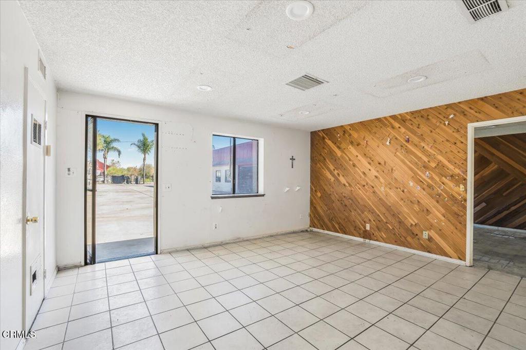 MLS #V1-33203 image #12