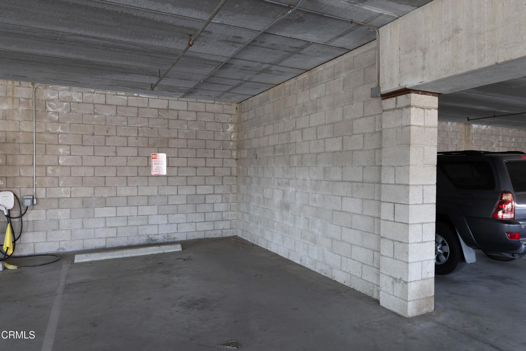 MLS #V1-33209 image #11