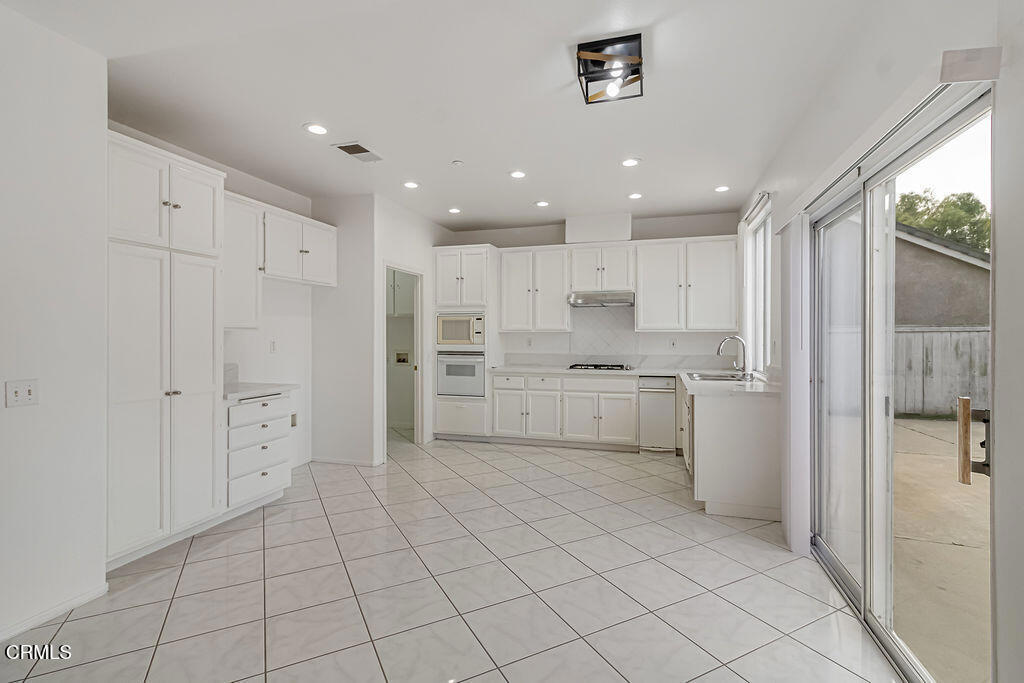 MLS #V1-33211 image #7