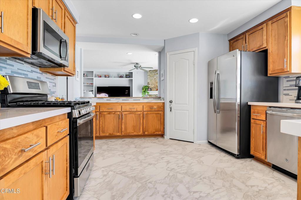 MLS #V1-33213 image #13