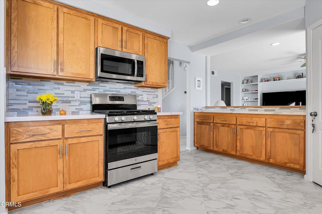 MLS #V1-33213 image #14