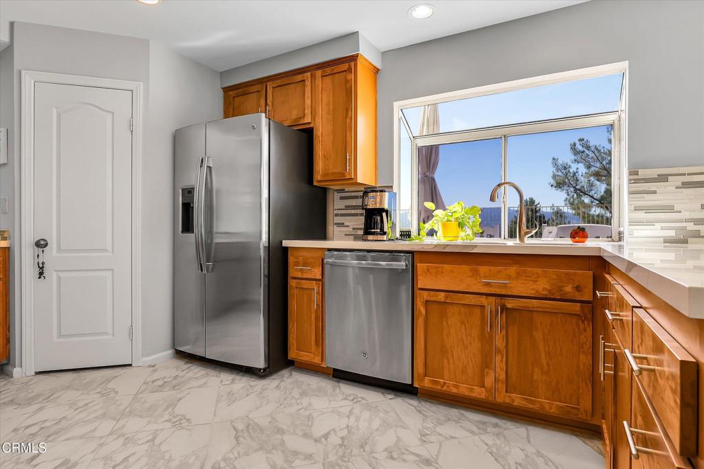 MLS #V1-33213 image #37