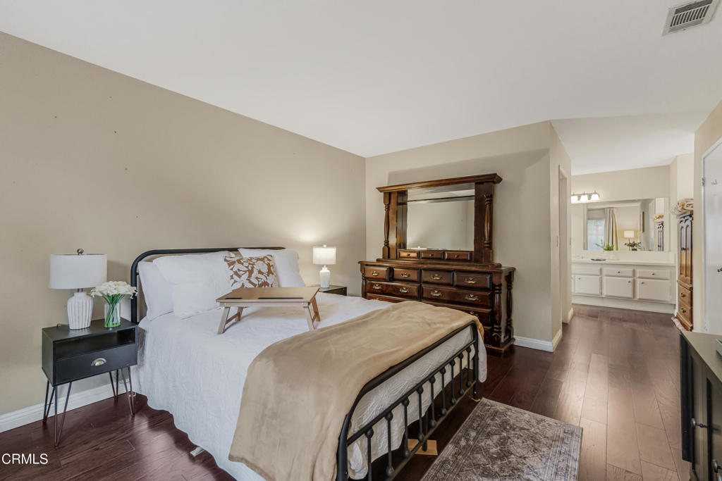 MLS #V1-33214 image #15