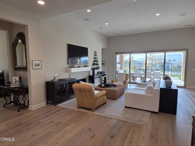 MLS #V1-33221 image #2