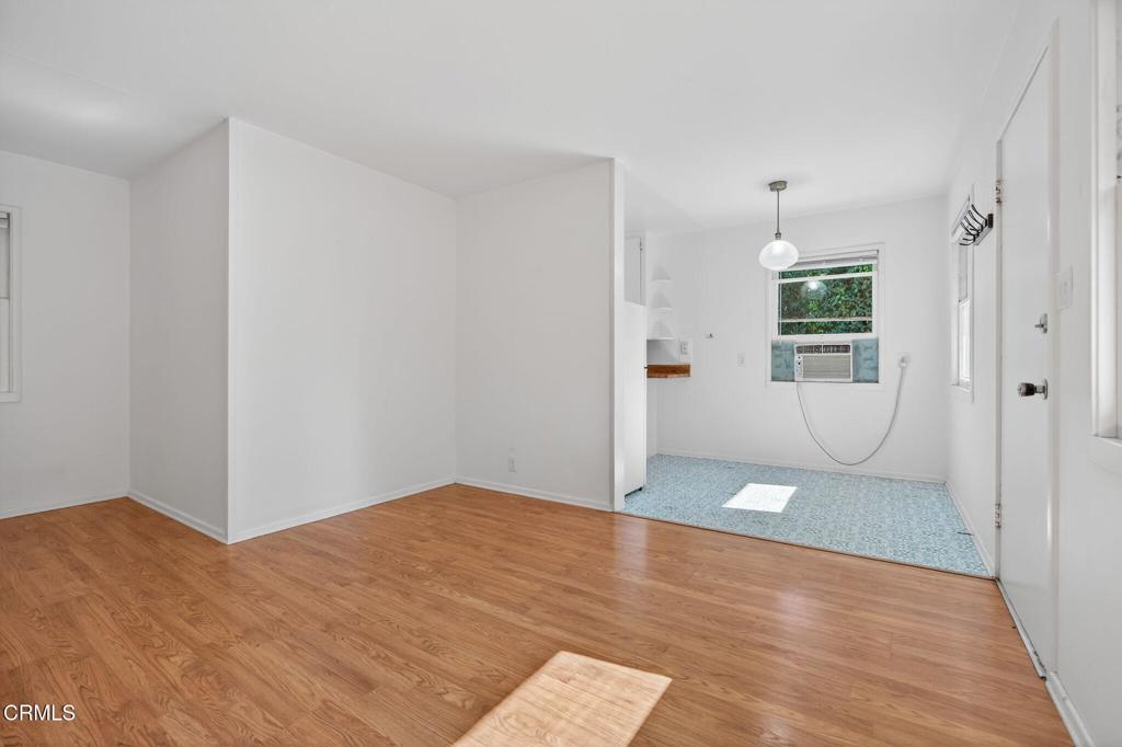 MLS #V1-33241 image #9