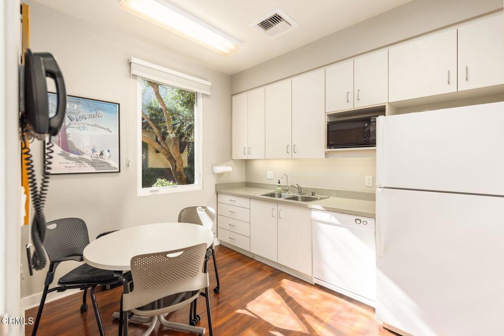 MLS #V1-33245 image #12