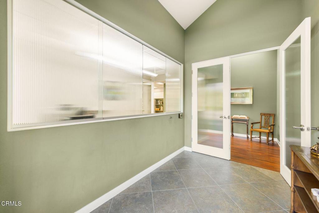 MLS #V1-33245 image #3