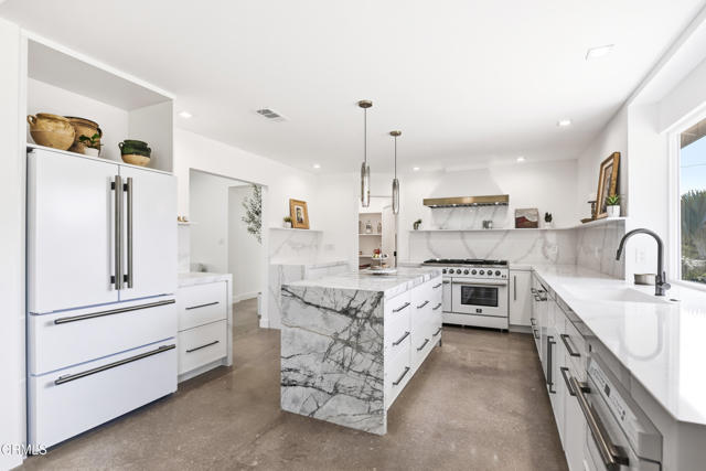 MLS #V1-33250 image #10