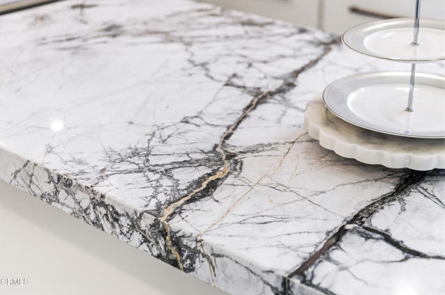 MLS #V1-33250 image #12