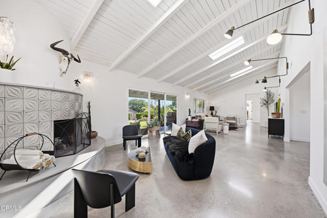 MLS #V1-33250 image #3