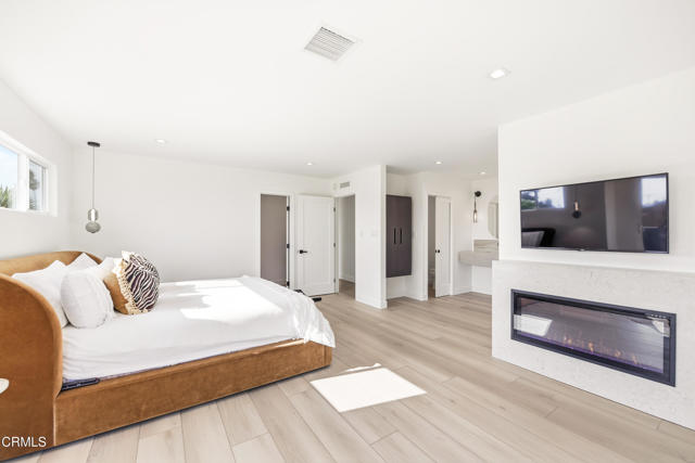 MLS #V1-33250 image #38