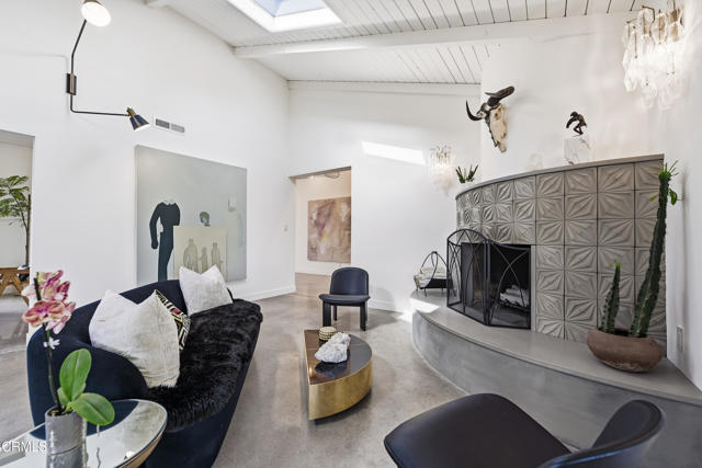 MLS #V1-33250 image #4