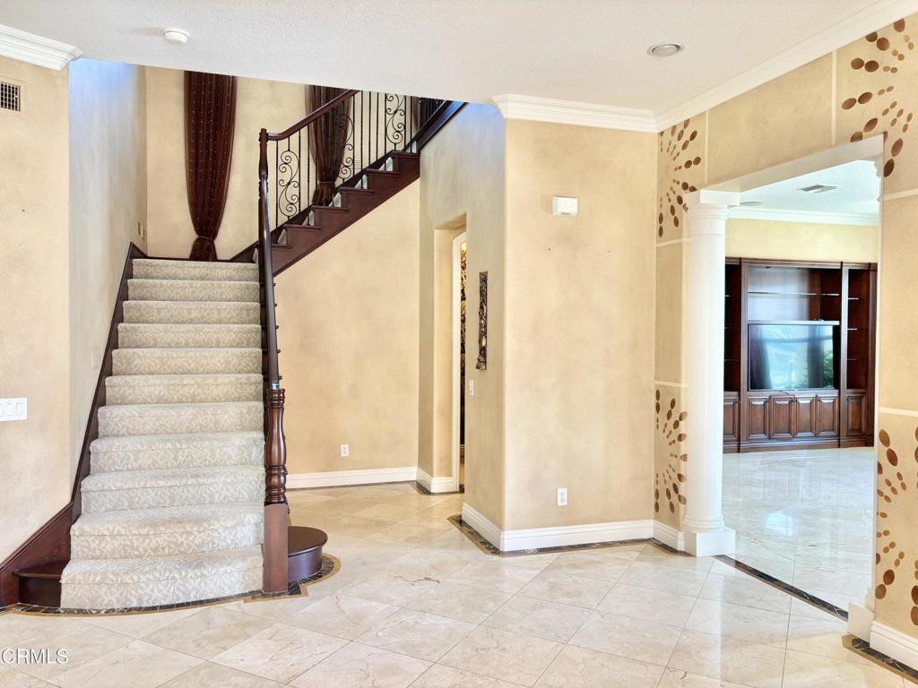 MLS #V1-33256 image #32