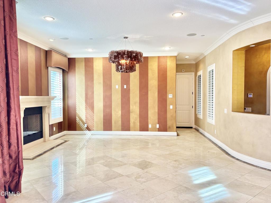 MLS #V1-33256 image #33