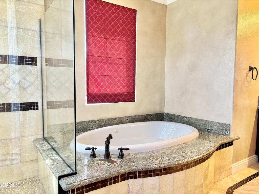 MLS #V1-33256 image #44