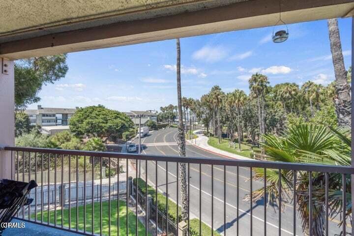 MLS #V1-33269 image #21