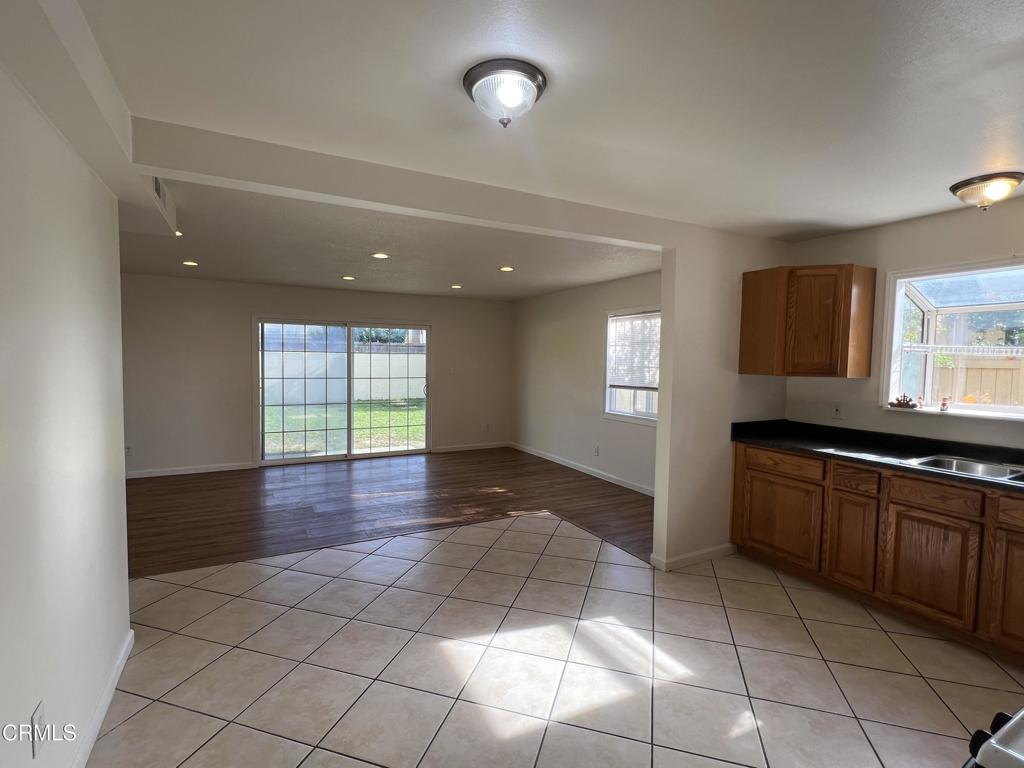 MLS #V1-33270 image #5