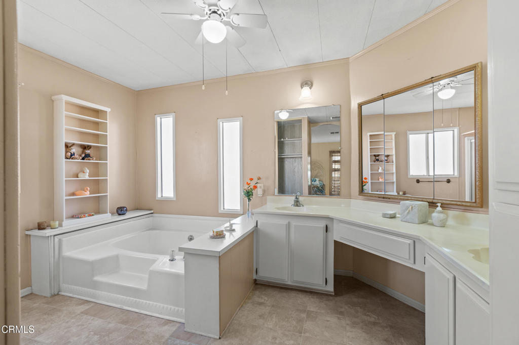 MLS #V1-33274 image #30