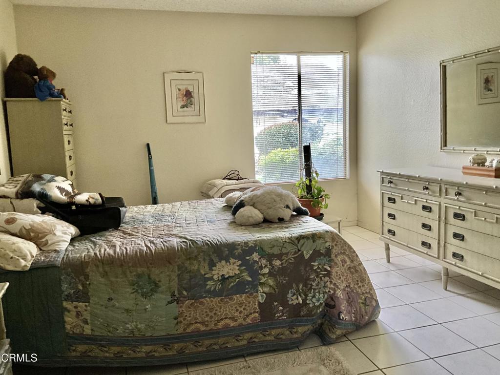 MLS #V1-33275 image #10