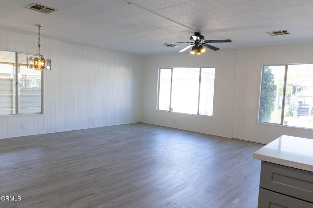 MLS #V1-33282 image #5