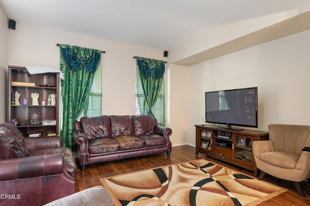 MLS #V1-33296 image #4