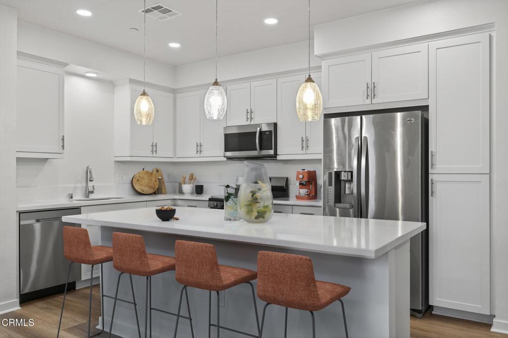 MLS #V1-33299 image #6